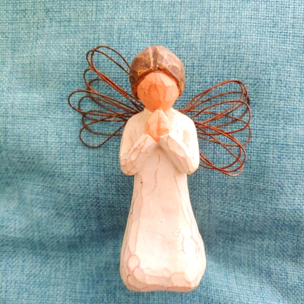 Willow Tree "Angel of Prayer" Figurine